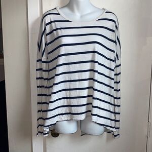 VELVET By Graham & Spencer Split Back LS Tee-M